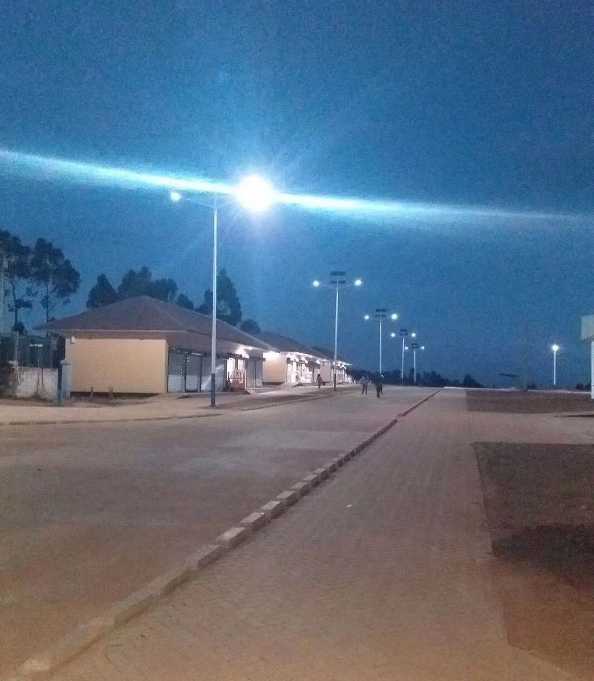 平塘县非洲科特迪瓦太阳能路灯工程